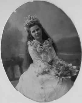 Aldyen Hendry, May Queen