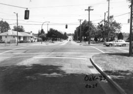 Oak [Street] and 33rd [Avenue looking] east