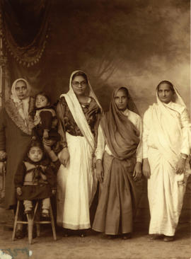 Shori - Janki w other Hindu women - early 1930s