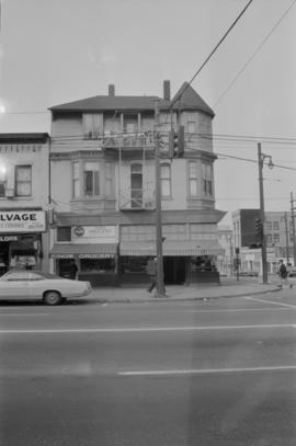 [305 Main Street - King's Grocery Store, 1 of 2]