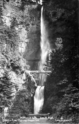 On the Columbia River Highway : Multnomah Falls, 620 feet high