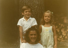 Sydney Hamber's family : Jane, Willie and Becky