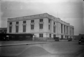 [A building in] Leaside