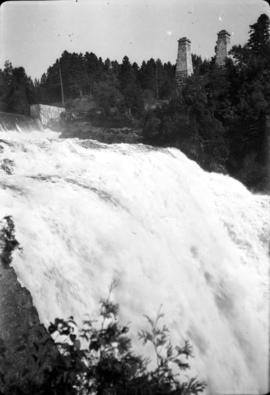 2 Brink Montmorency Falls