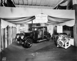 S. O. Logan display of Franklin air cooled automobile motors