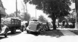 [Vancouver Daily Province newspapers being delivered during the printers' strike]