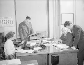 Shell Oil Company, Standard Bank Building - interior of offices and personnel