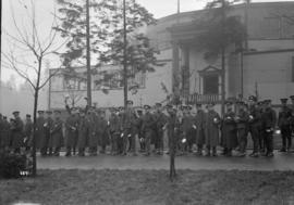 [Group of soldiers]