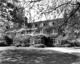 South facade and entrance to Seagate Manor