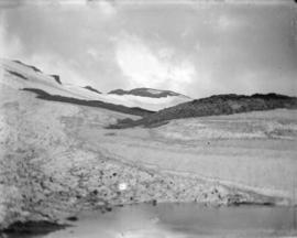 [Glacier in Garibaldi District]