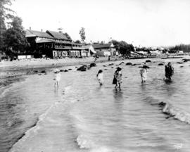 [English Bay beach]