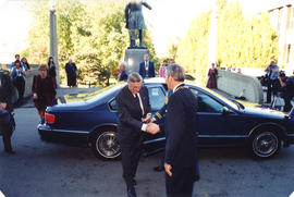 Mayor Philip Owen greets Roméo LeBlanc at City Hall