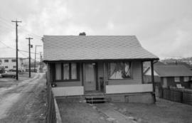 [686 East King Edward (25th) Avenue]