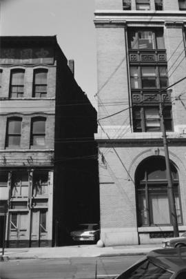 [Alley between 1-5 West Pender Street and 425-433 Carrall Street]