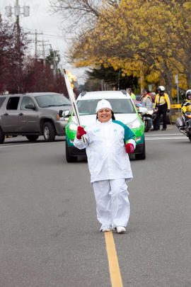 Day 001, torchbearer no. 040, Roxanne Harris - Sidney