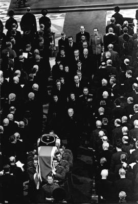 Funeral of Sir Winston Churchill - Coffin brought down the aisle followed by family