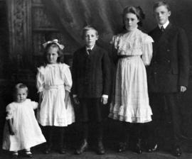 Children of BT Rogers: Elspeth, Margaret, Ernest, Mary and Blythe
