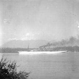 [C.P.R. Royal Mail ship "Empress of Japan" leaving Vancouver Harbour]