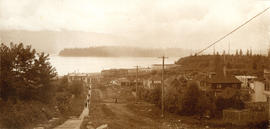 [View looking north along Yew Street from 4th Avenue]