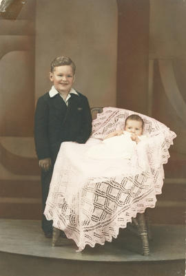 Sulina - Jerry and sister Olga - 1942