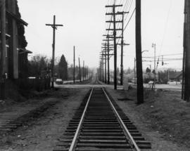 16th Avenue at Arbutus Street - Tracks looking south from north of 16th Avenue