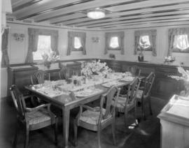 [Dining room in the"Taconite"- R.V.Y.C.]