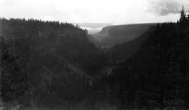 The chasm, Cariboo Road