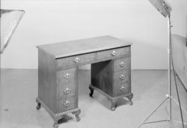 The T. Eaton Co. : furniture 20 pieces [desk]