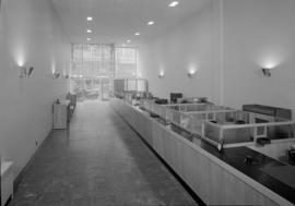 Bank of Montreal, Chinese Branch [at] Pender and Columbia : interiors and staff