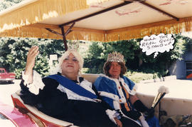 Pride 1994 [Prime Timer horse drawn carriage] : will the real queen stand up