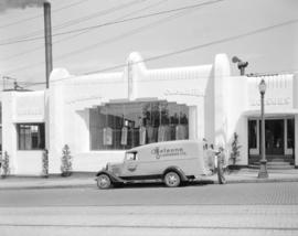 Nelsons Laundry truck [in front of 2300 Cambie Street]