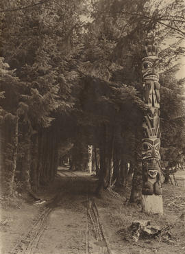 Roadway and totem pole in Sitka