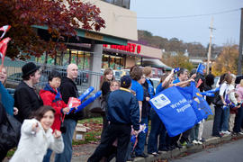 BC, Day 1, October 30 2009, Saanich, Torchbearer, Torchbearer 002 Simon Whitfield, Torchbearer 14...