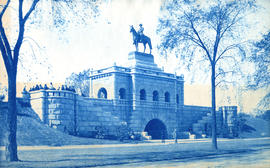 [Monument to General Ulysses S. Grant in Lincoln Park, Chicago, Illinois]