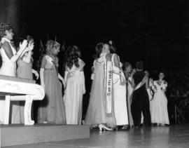 Heather Kettleson, Miss P.N.E. 1970 being crowned