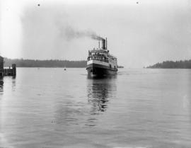 "Cowichan" entering Nanaimo Harbour