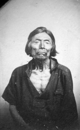 [Head and shoulders portrait of an unidentified First Nations man]