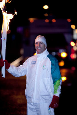 Day 004, torchbearer no. 172, Peter Judge - Campbell River