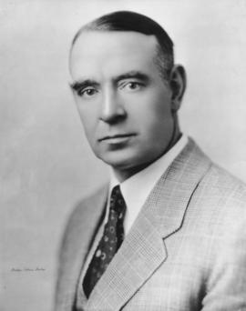 [Head and shoulders studio portrait of Mayor] Gerry McGeer