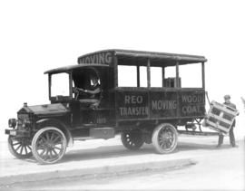 Reo transfer truck