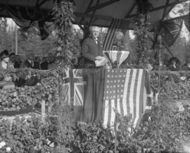 Speeches at unveiling ceremony for Harding Memorial