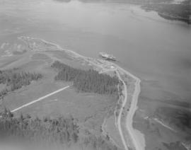 Argonaut Mining : ship loading at Campbell River