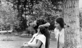 The week end of May 24, 1924 : The barber shop