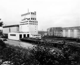 Alberta Wheat Pool elevator under construction