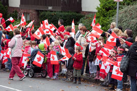 BC, Day 1, Esquimalt, October 30 2009, Torchbearer, Torchbearer 002 Simon Whitfield, Torchbearer ...