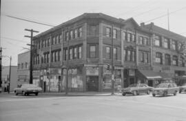 [Businesses at the intersection of West Pender Street and Homer Street]