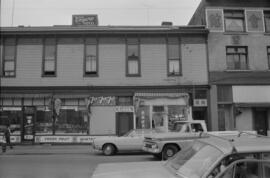 [100 East Hastings Street - Cozy Corner Groceries, 1 of 4]