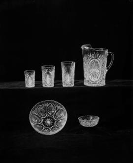 Marshall Wells : glassware