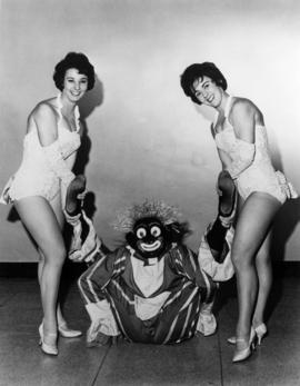 The Florida Trio : [publicity photo of circus performers]