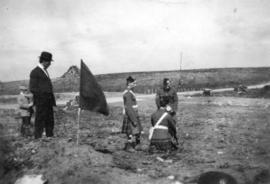 [72nd Regiment, Seaforth Highlanders' signalers at Granville Street near Connaught Drive]